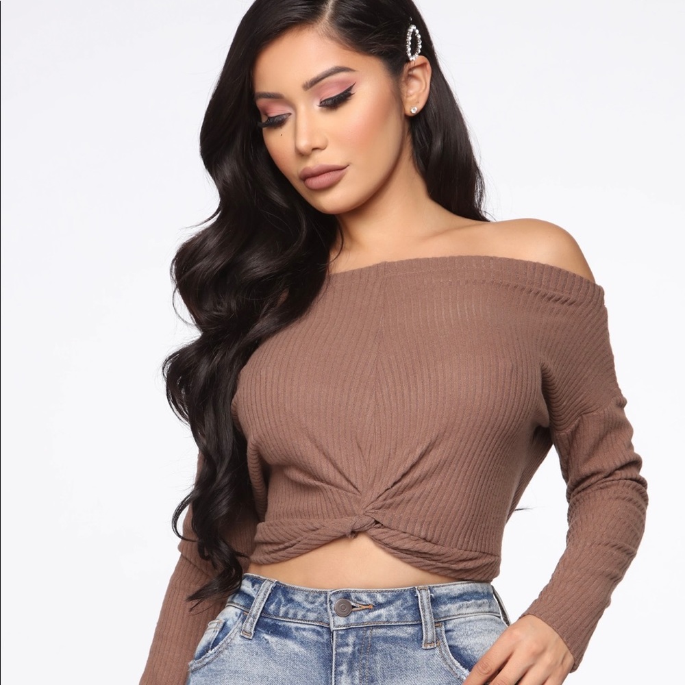 🎉PRICE DROP🎉 Fashion Nova NWOT ‘Knot Over You’ Sweater